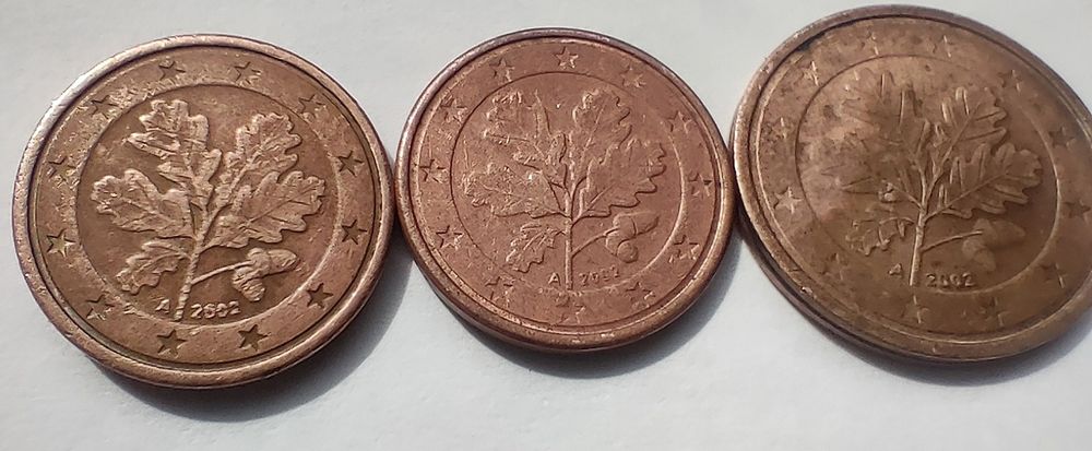 Vendo moedas 1 cêntimo e 2 cêntimos de coleção