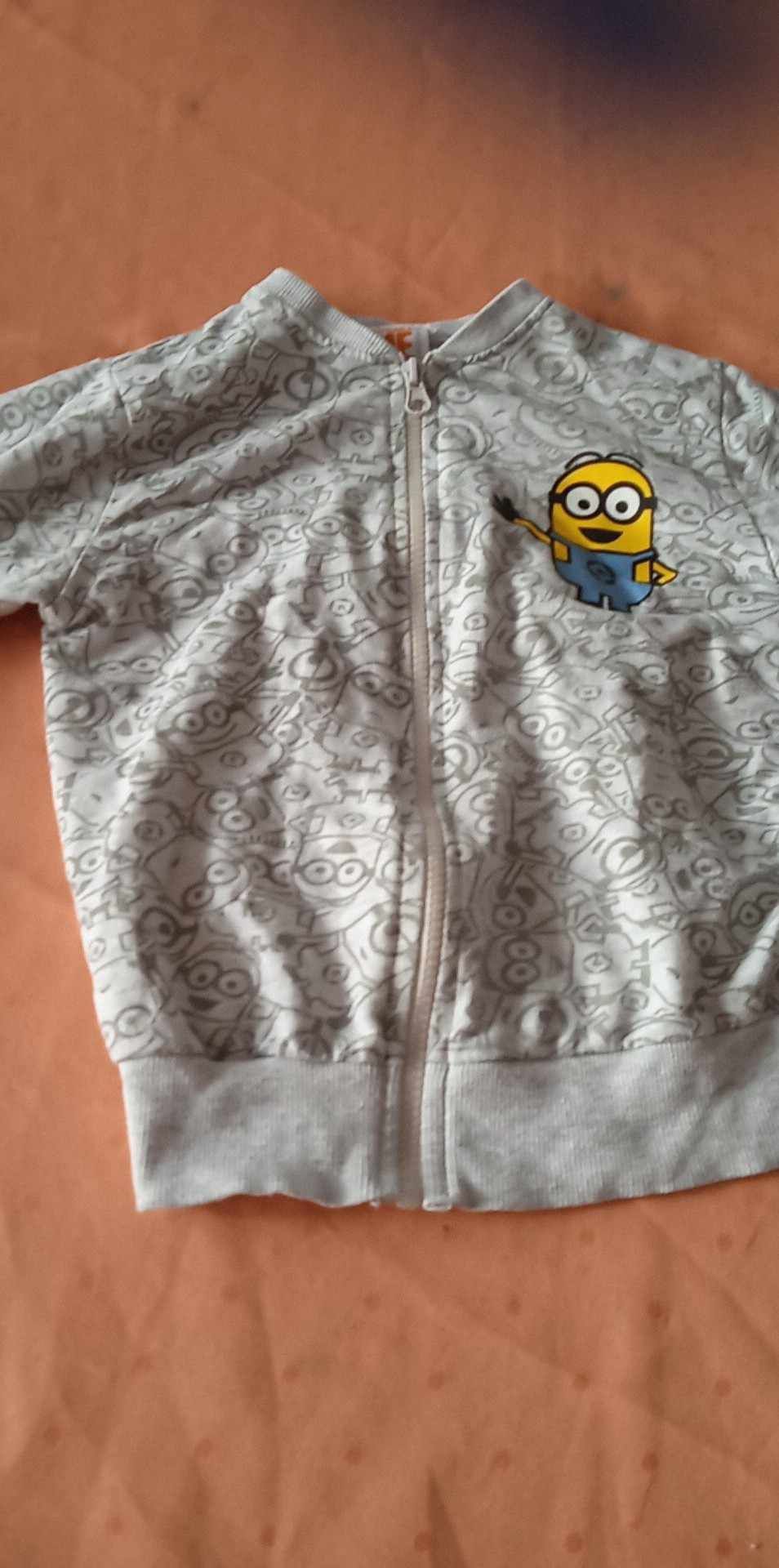 Bluza z minionki na zamek