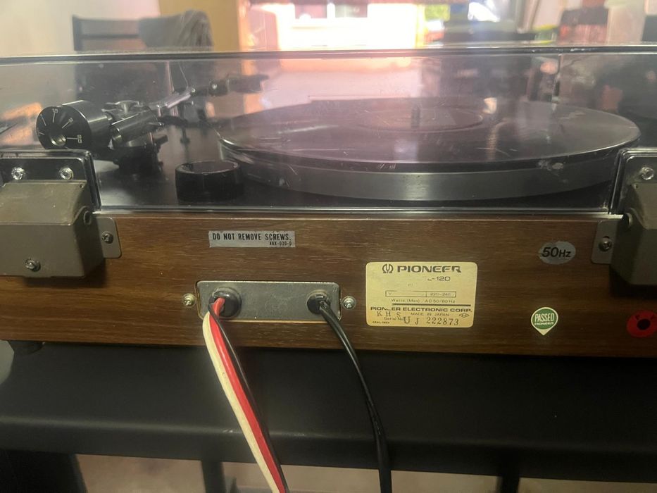 Gramofon Pioneer 12D