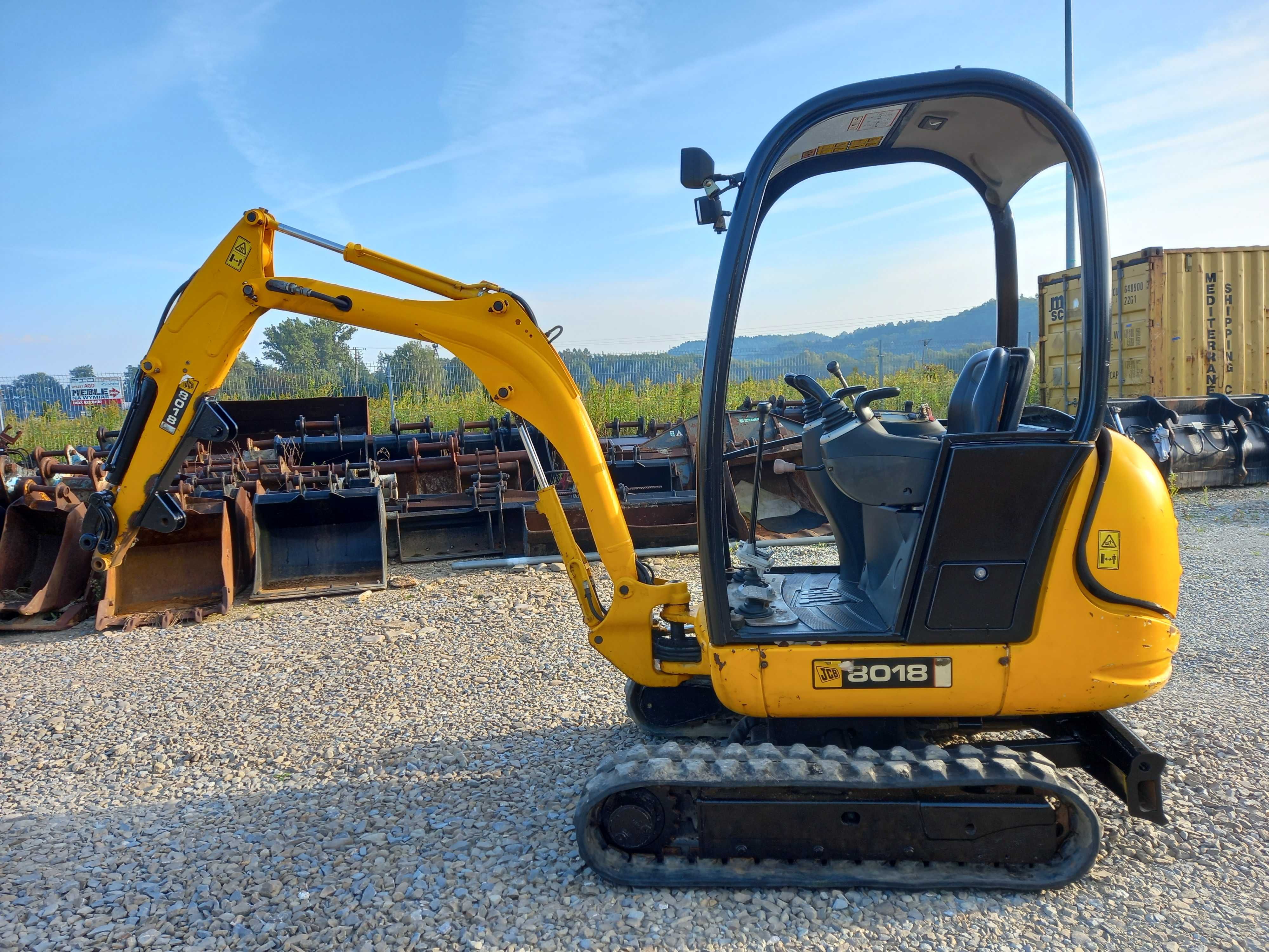 мини-экскаватор JCB 8018