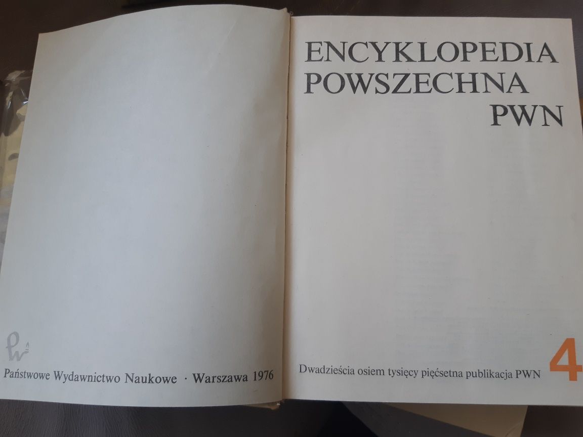 Encyklopedia Powszechna PWN 5 tomów