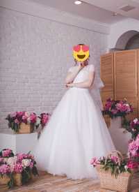 Шикарна весільна сукня Кривий Ріг