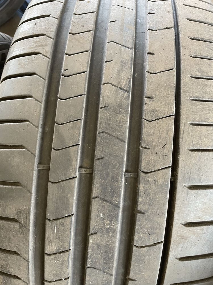 OPONY komplet BMW 275/40/21 107Y i 2 szt 315/35/21 111Y RUNFLAT komple