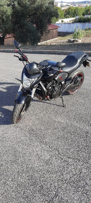 Vendo Honda Hornet ano 2010