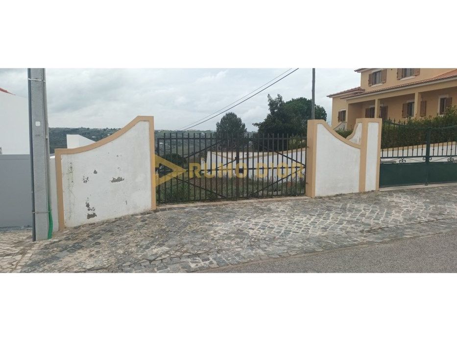 Terreno em Albarróis