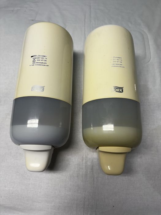 Диспенсер для рідкого мила