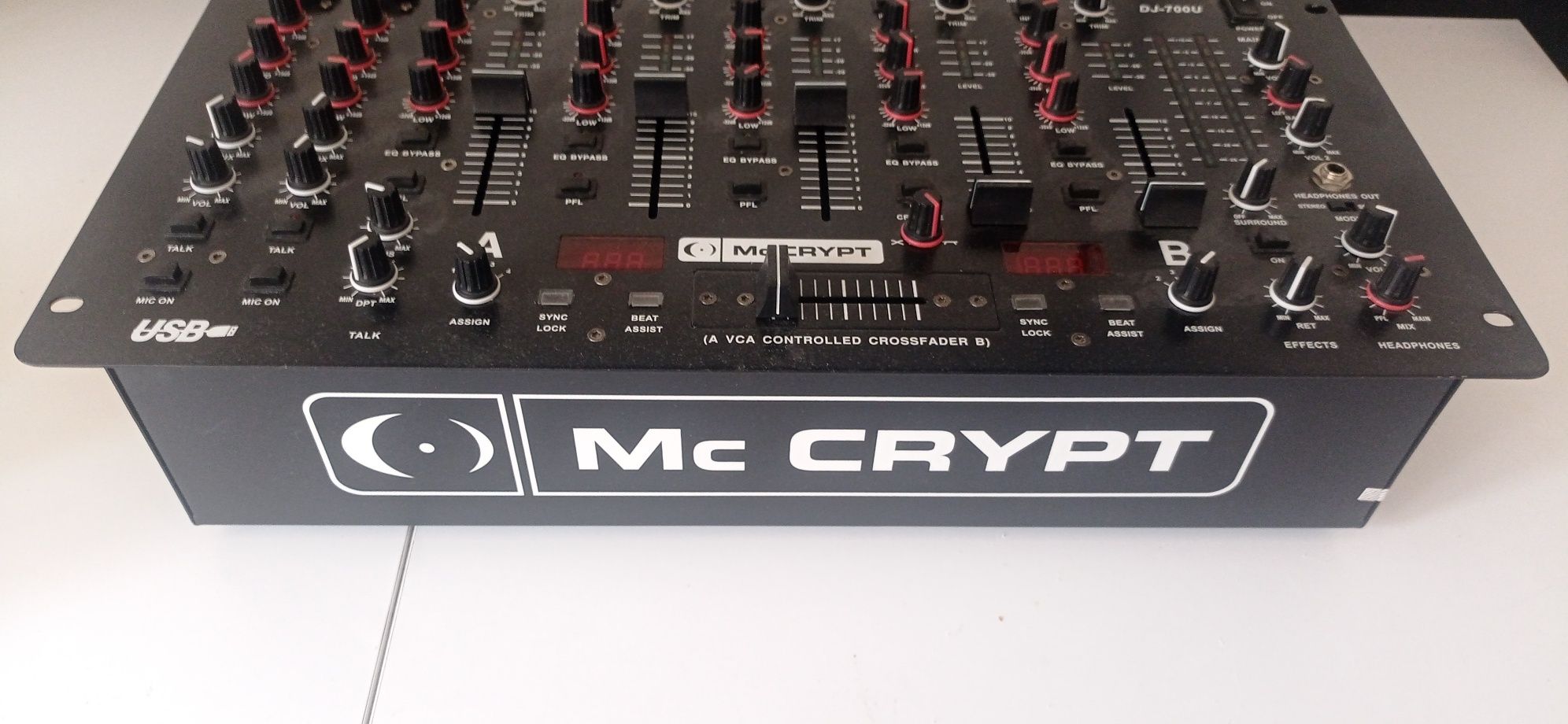 Witam mam do sprzedania konsole dj marki  Mc CRYPT 700U