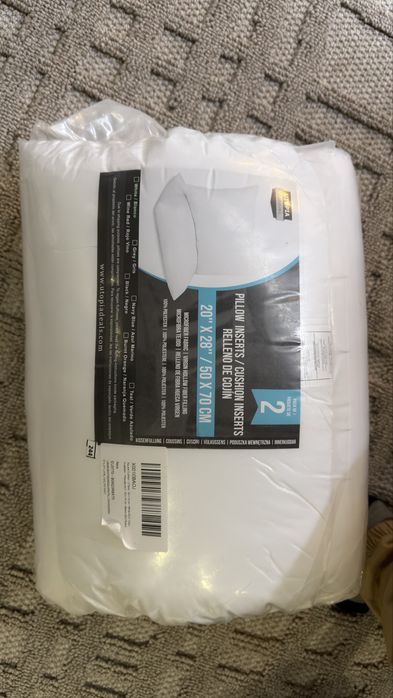 Conjunto: Edredão 135x200 + 2 Enchimentos de Almofada + 2 Almofadas