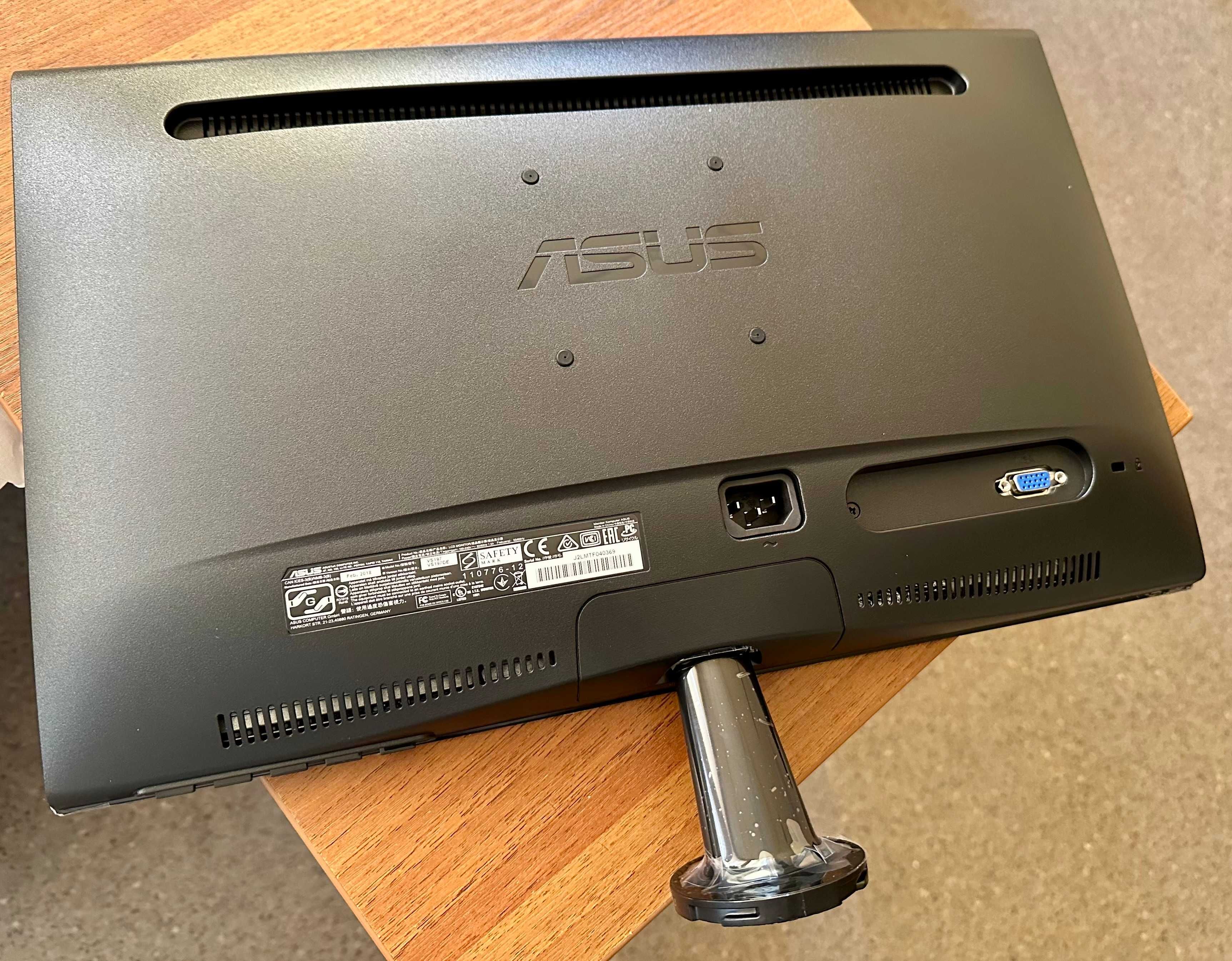 Монітор Asus VS197DE Новий!