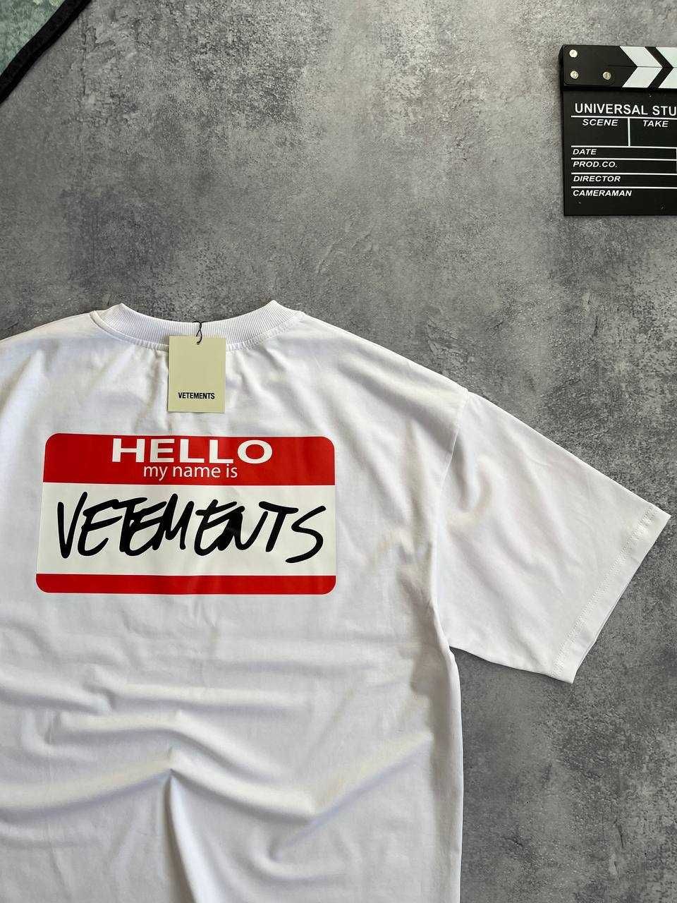 Футболка VETEMENTS Hello белая Оверсайз