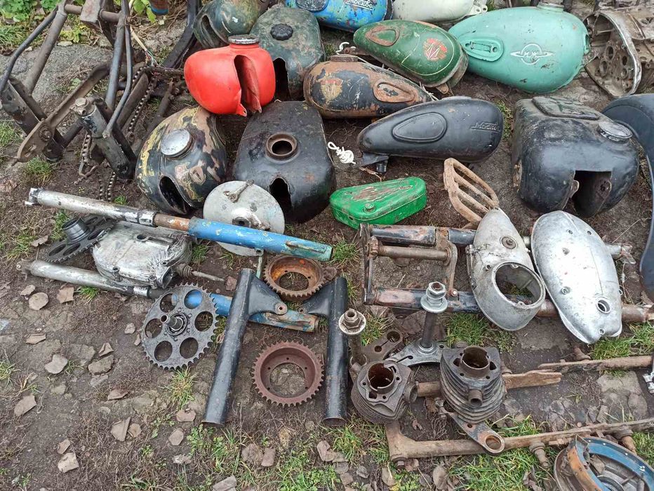 Бак бензиновий до мотоцикла ІЖ 49.