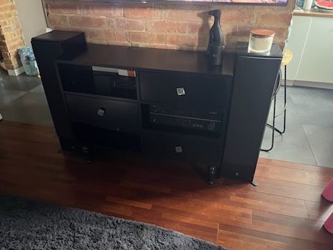 Szafka RTV z 3 szufladami