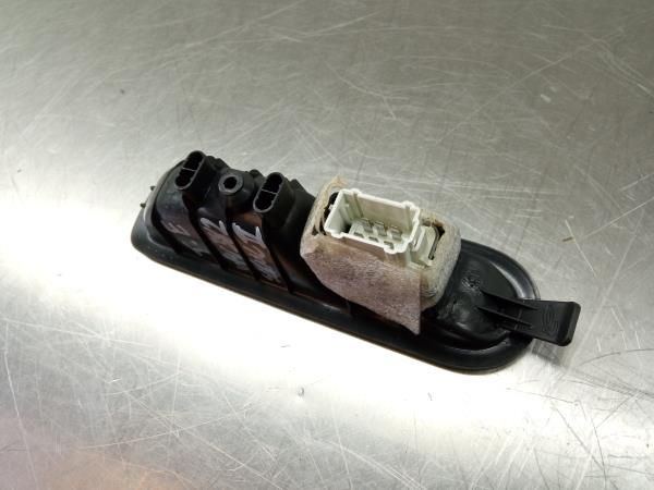 Comando / botão / interruptor vidros trás esquerdo RENAULT Scénic II (