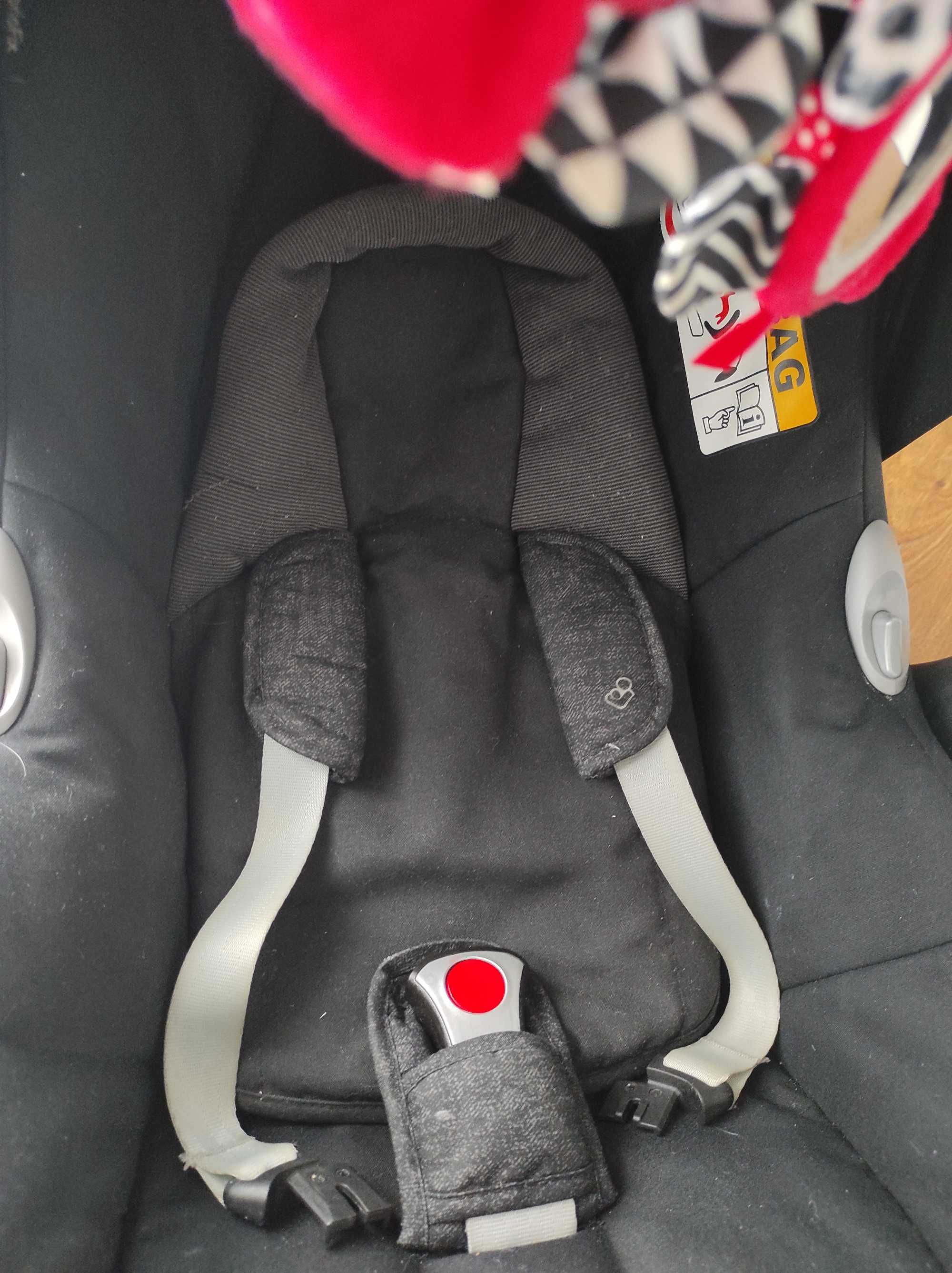 Fotelik nosidło Maxi Cosi Cabrio Fix z wkładką noworodka 0-13kg