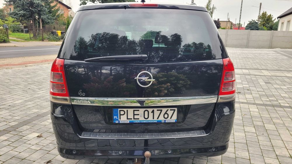 Opel Zafira 2012 1.8 B - Pilnie.