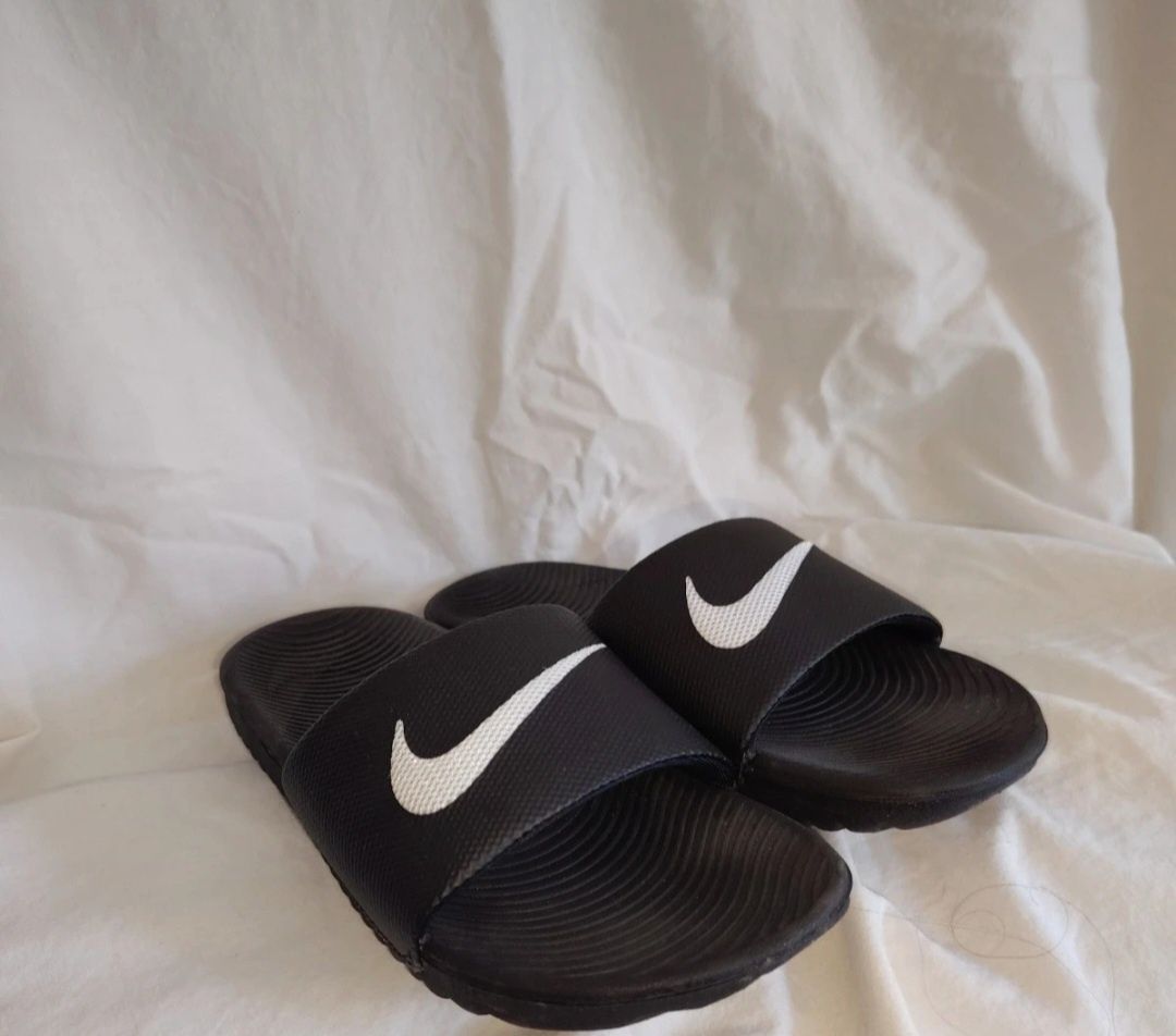 Chinelos nike pretos