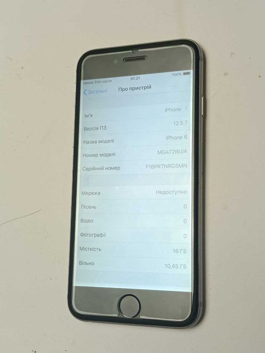 Класний iPhone 6 на 16Gb телефон смартфон Айфон 6 A1586 АКБ 80% +чехол