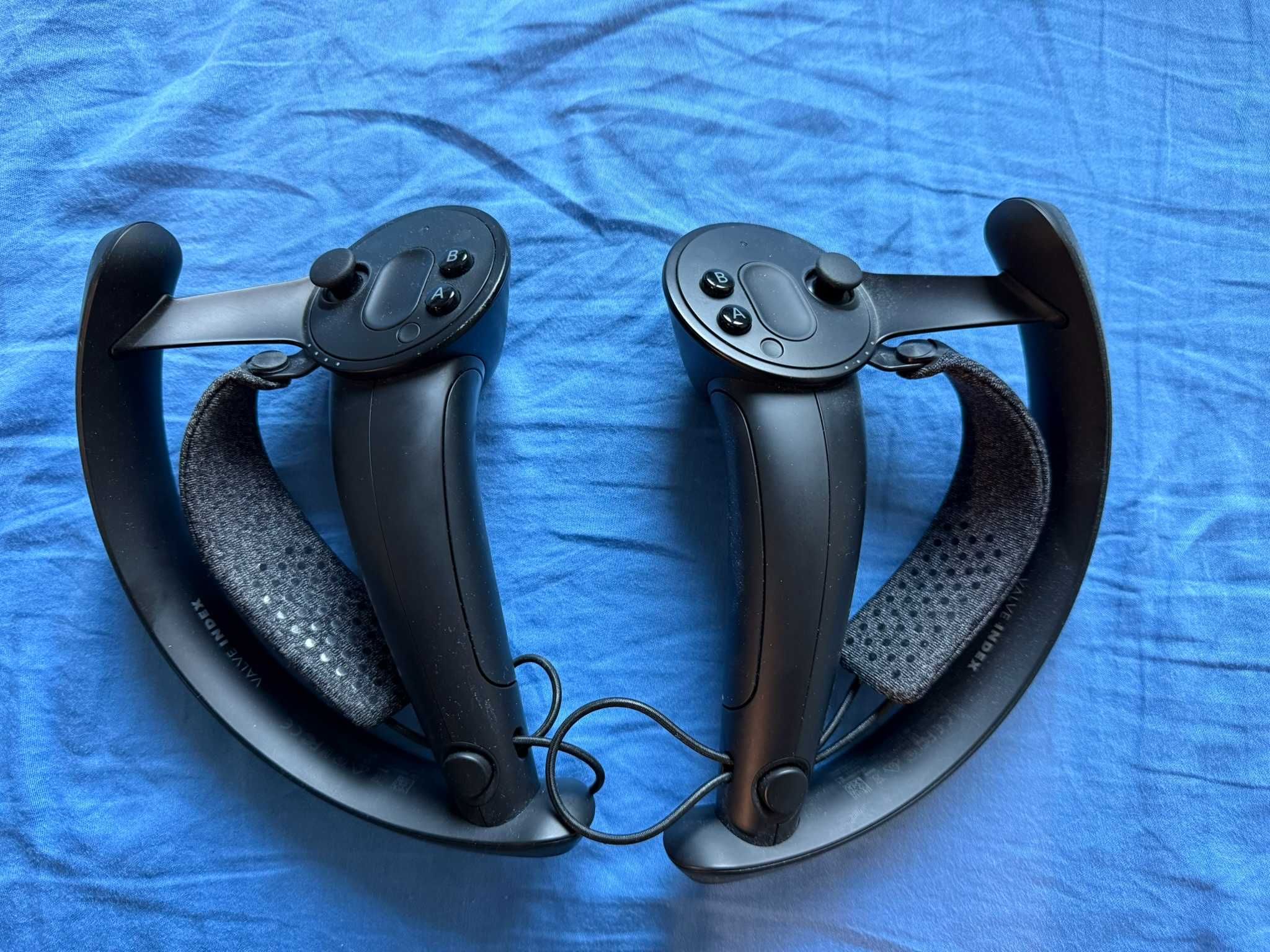 VR Combo - HTC Vive Pro 2 + Valve Index Controllers + Base Stations