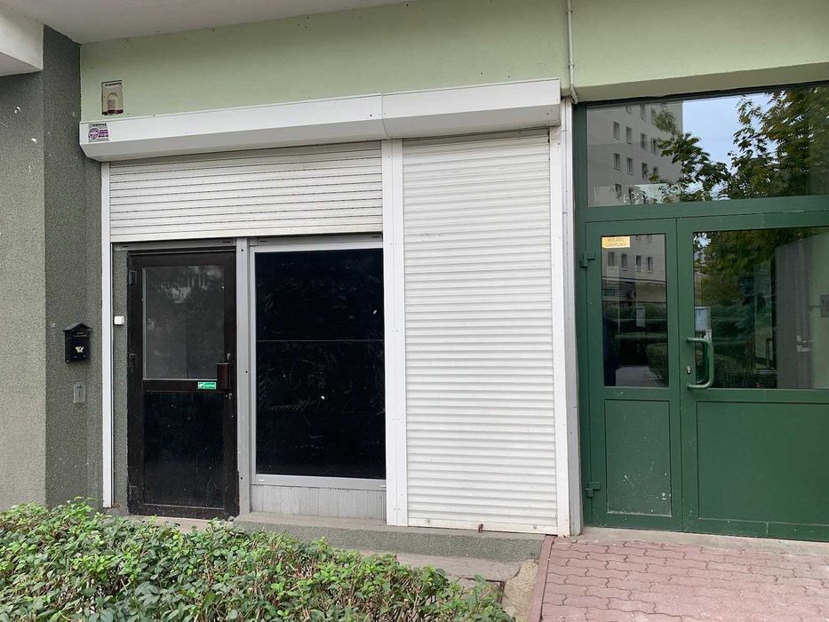 Lokal użytkowy z witryną w dobrej lokalizacji - Praga Warszawa !!