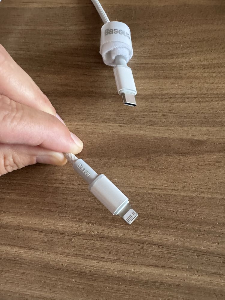 Sprzedam kabel  USB-C - Lightning do IPhona 11