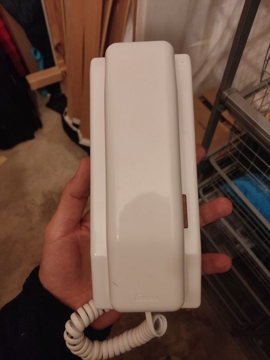 Telefone intercomunicador