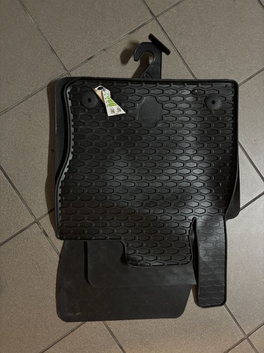 Dywaniki guma tiguan