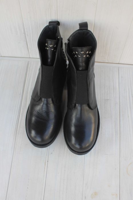 Ботильйони B&Co шкіра Італія 37р черевики ботильоны ботинки