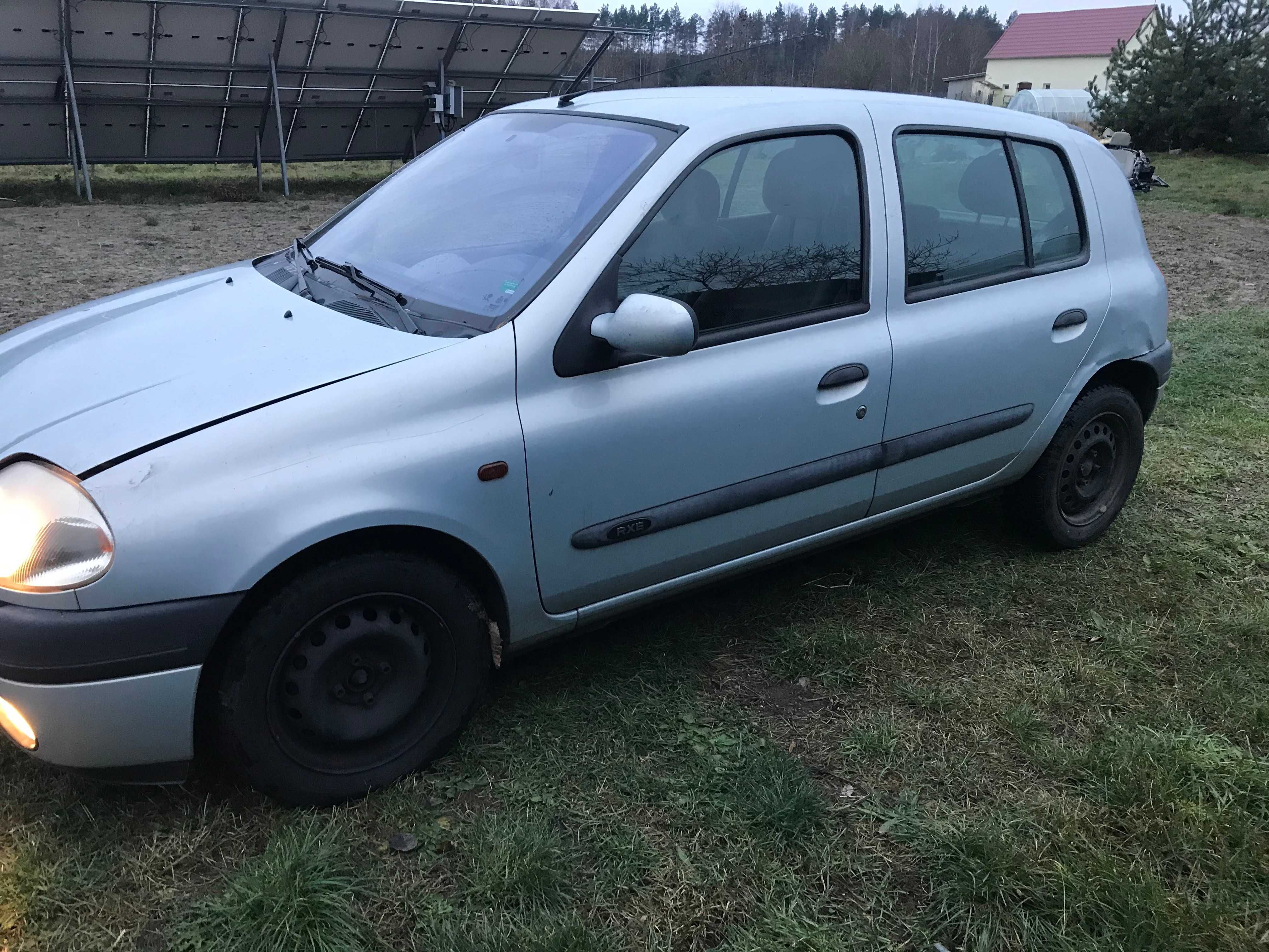 рено кліо 2/капот  renault clio 2