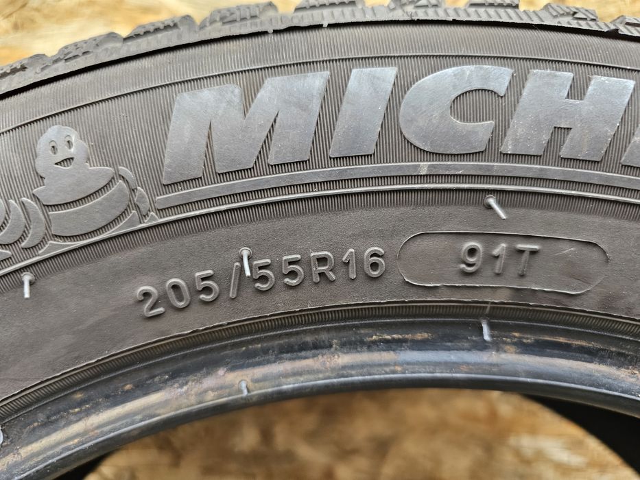 BDB Stan!!  7mm. 205/5/ r16 Michelin Alpin 5. 3116