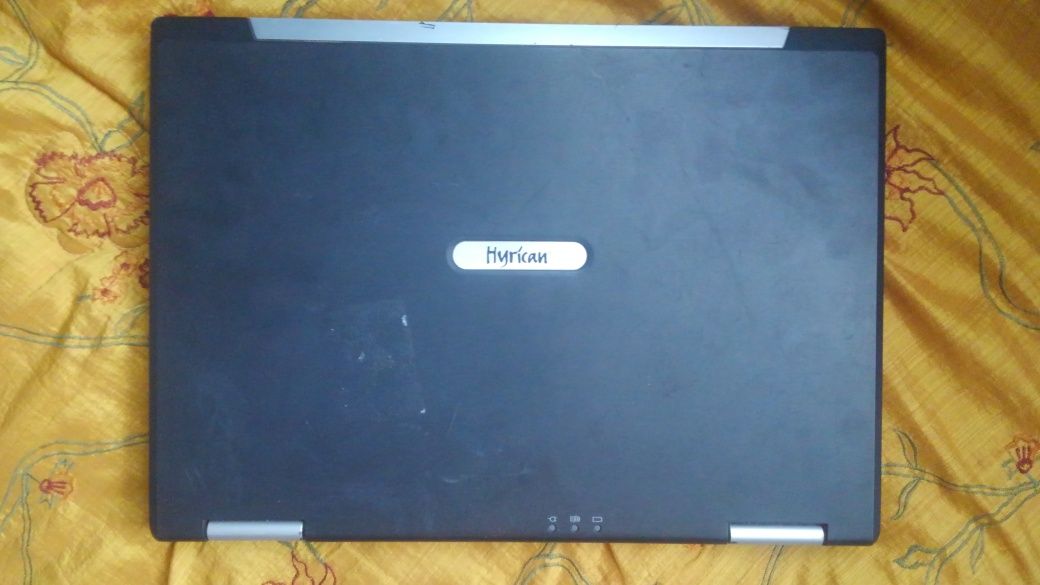 Німеччина! Ноутбук Hyrican 8050D
