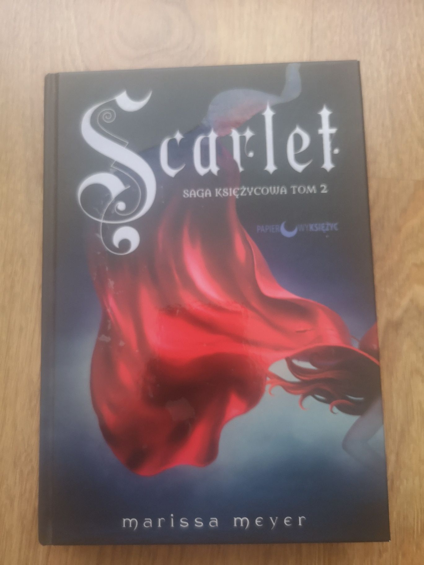 Scarlet saga księżycowa tom 2 Marissa Meyer