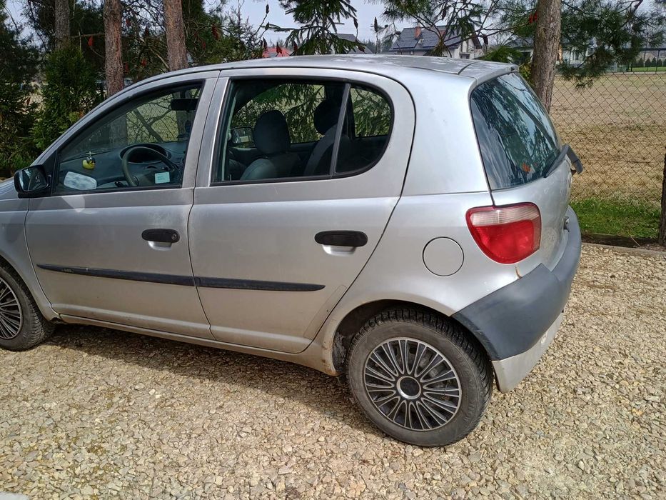 Toyota Yaris 1.0 1.3 Wspomaganie Klimatyzacja