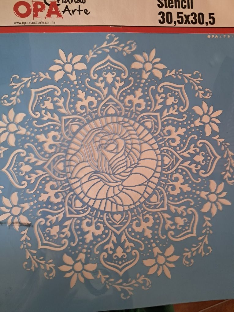 Stencil vários pintura