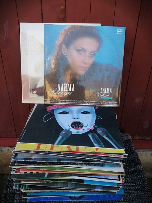 Програвач вінілових платівок.