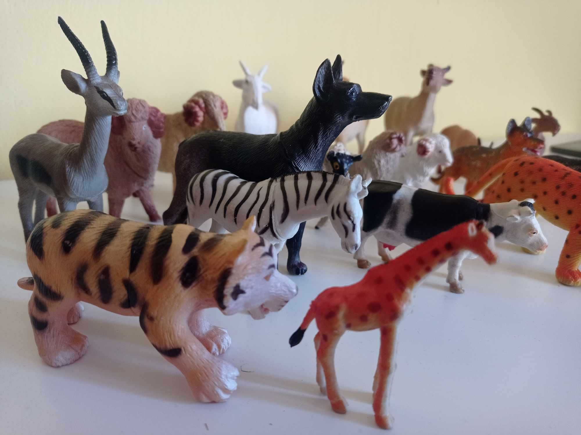 Sprzedam MEGA zestaw zabawek: zwierzęta gospodarskie i egzotyczne