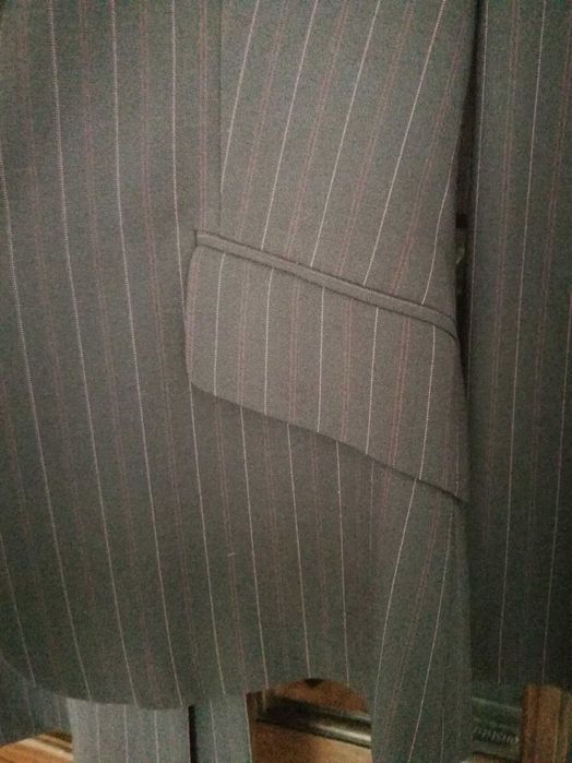 Fato calça e casaco - corte; muito bonito e confortável.