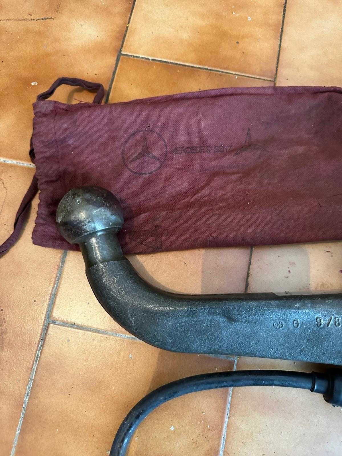 Bola reboque Mercedes