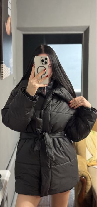 Пуховик зимний черного цвета