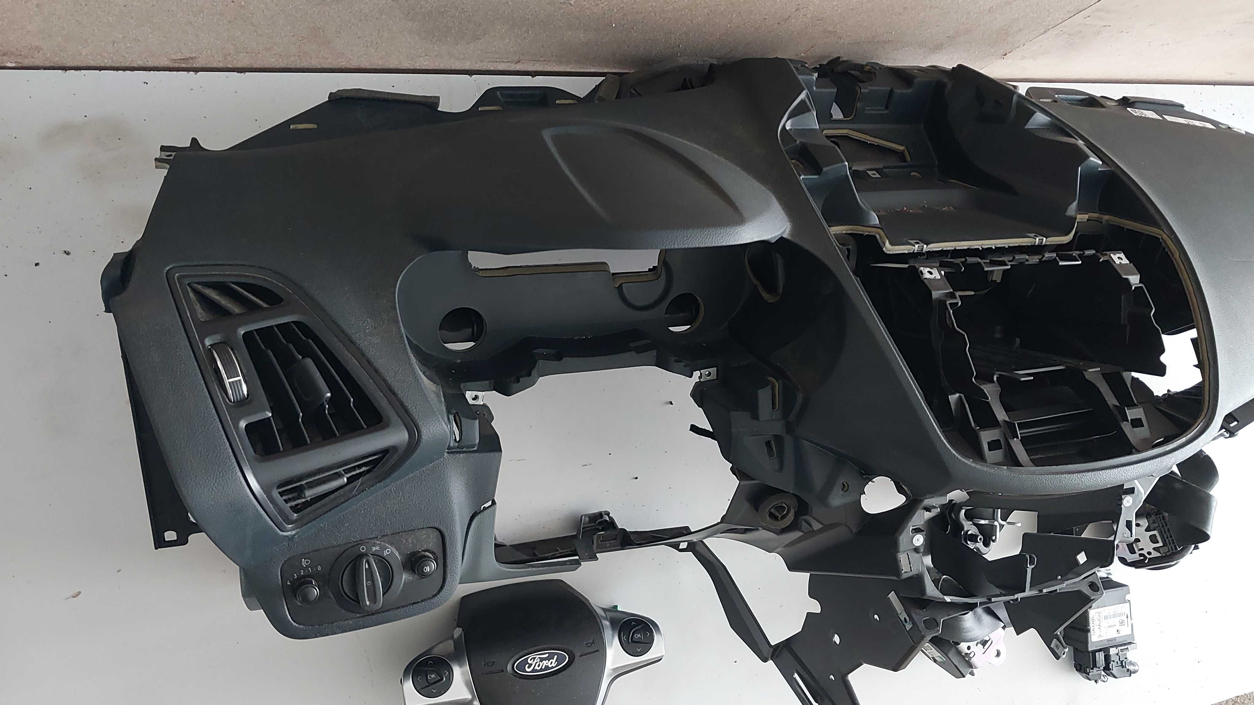 Deska konsola air bag Ford c max mk2  grand 10-14 rok komplet