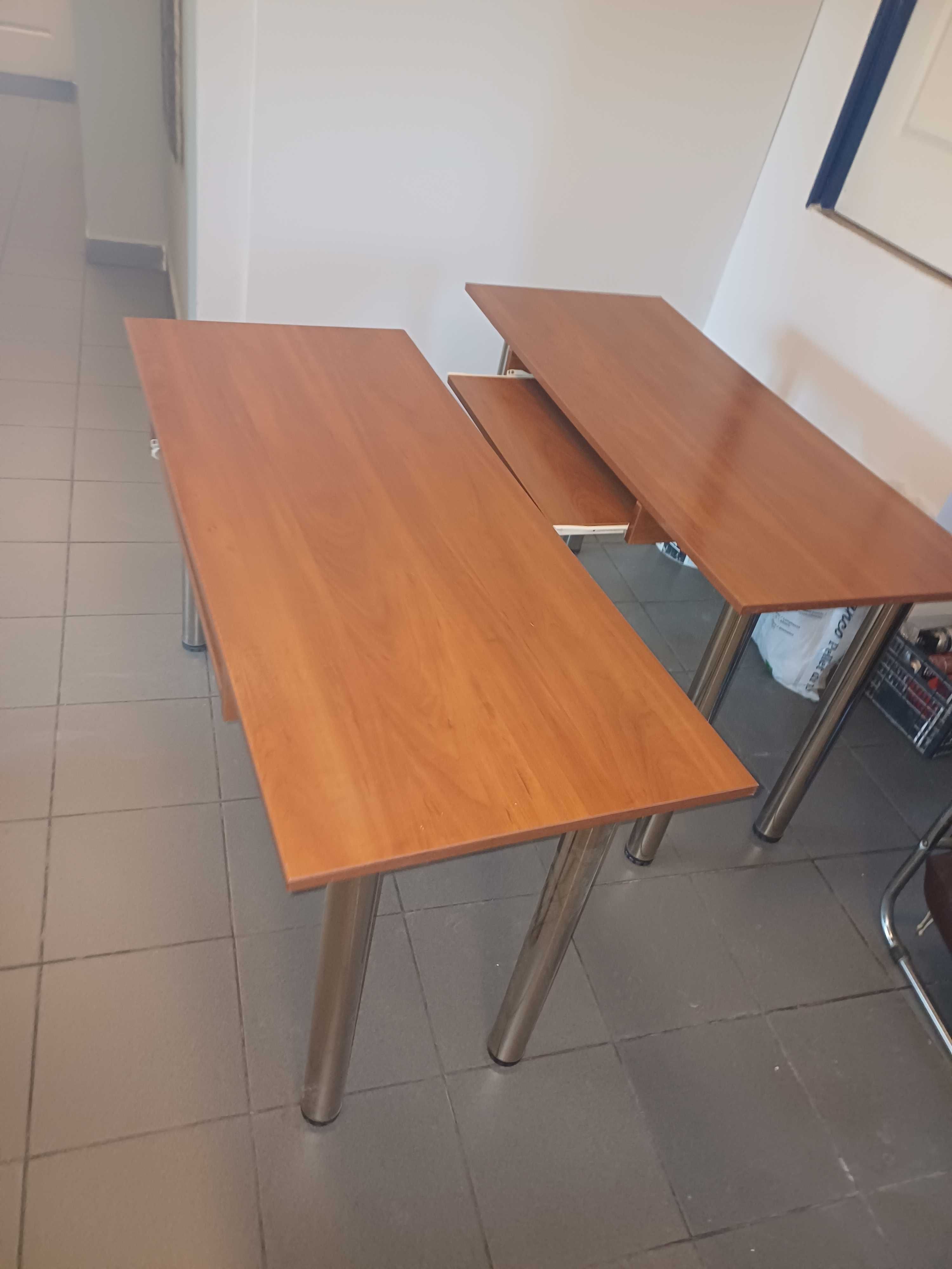 Stolik Biurko komputerowe z wysuwaną szufladą na klawiaturę 130x 55x74