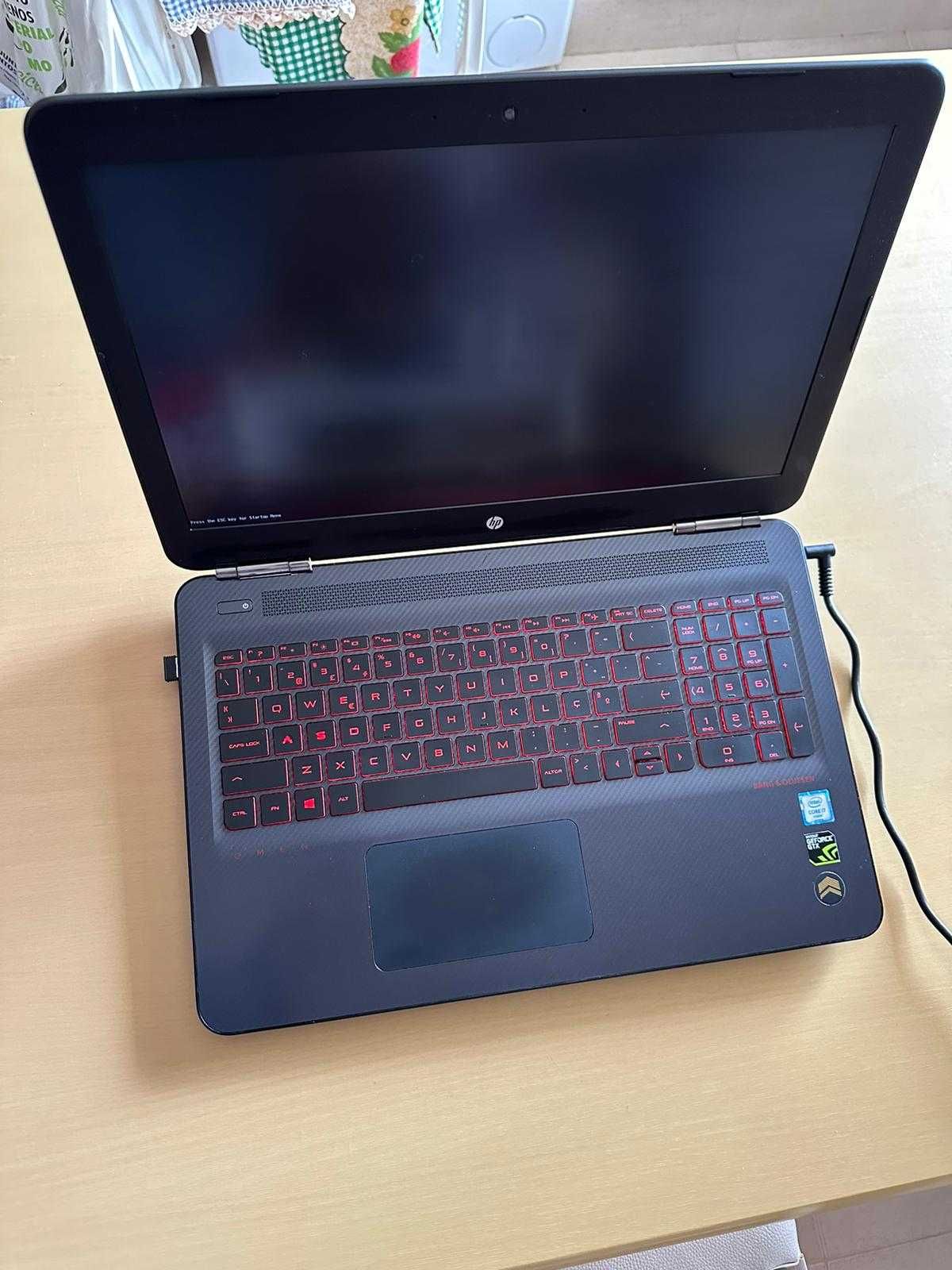 HP OMEN 15-ax002np