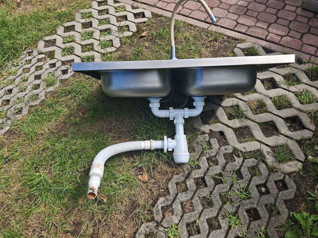zlew aluminowy, z baterią