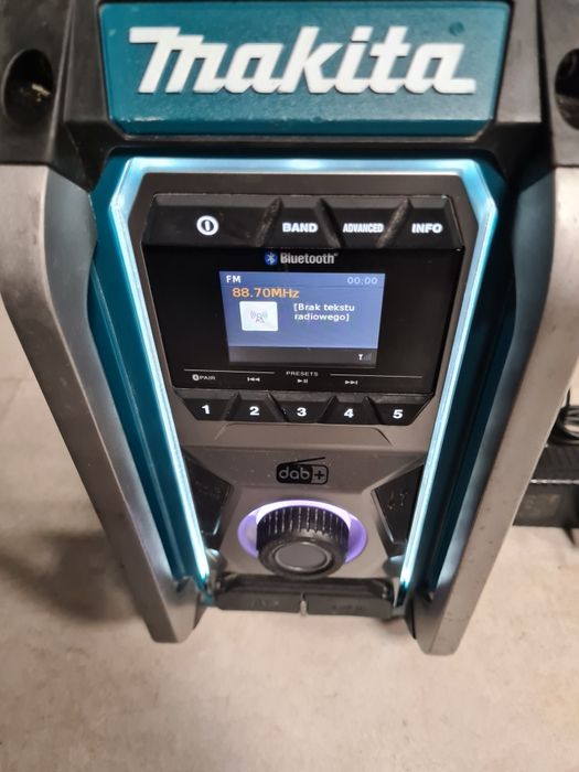 Makita Radio budowlane z Bluetooth ( zasilacz) S stan Nowy model