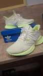 Buty sportowe marki Adidas