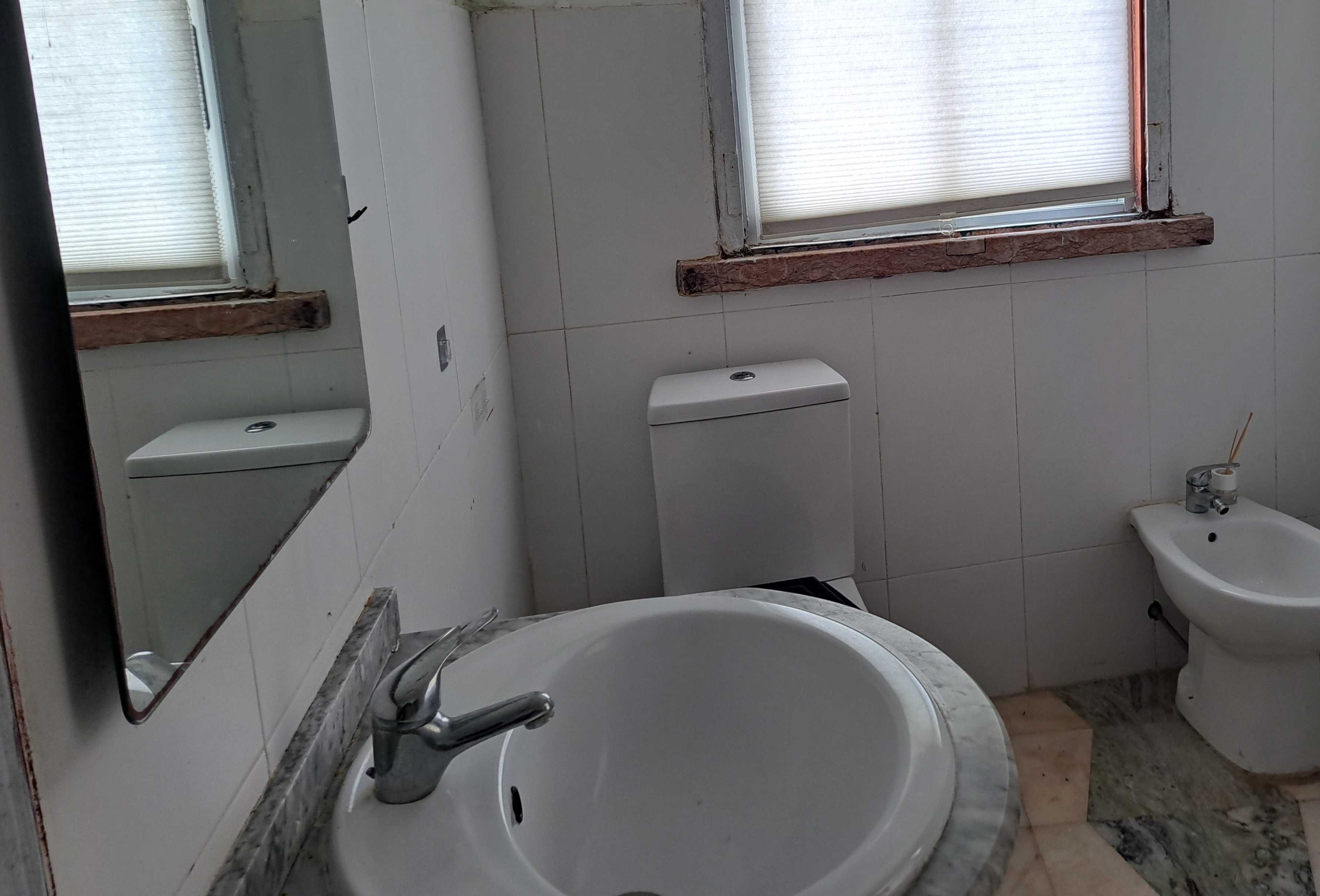 Pêro Pinheiro, centro, t1 arrendamento 500eur renda mensal