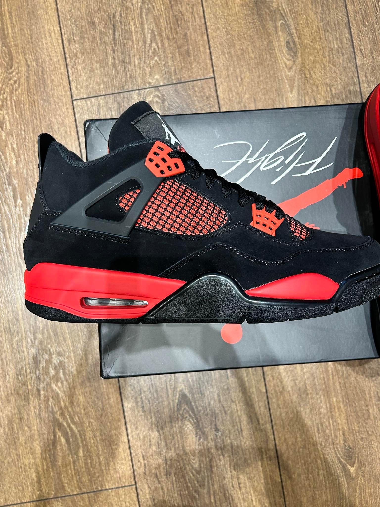 Nike AIR Jordan 4 thunder red