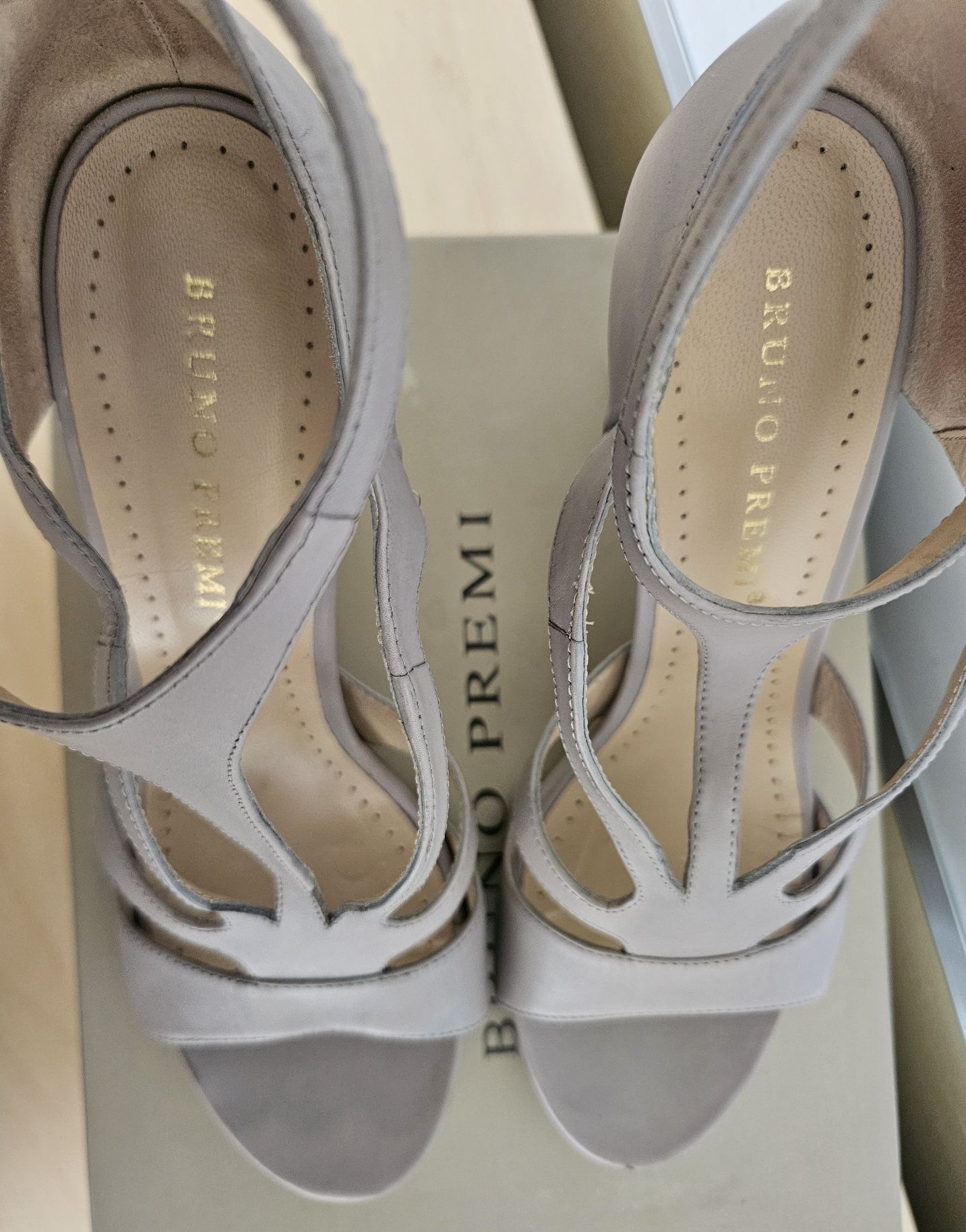 Beżowe buty sandały Bruno Premi skóra