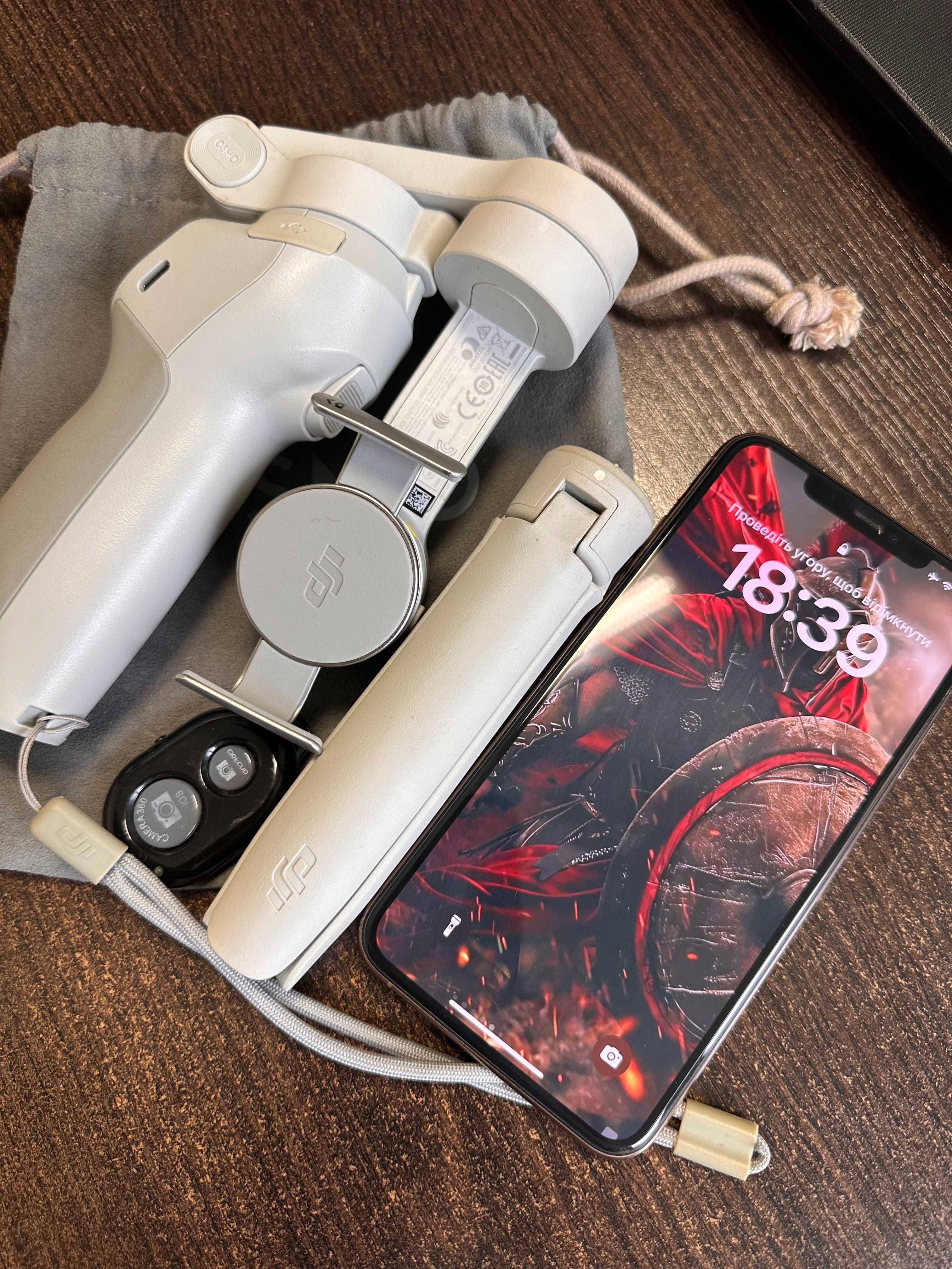 Apple iPhone 11 Pro Max Gold ( 256gb ) + Стабілізатор DJI OM 4