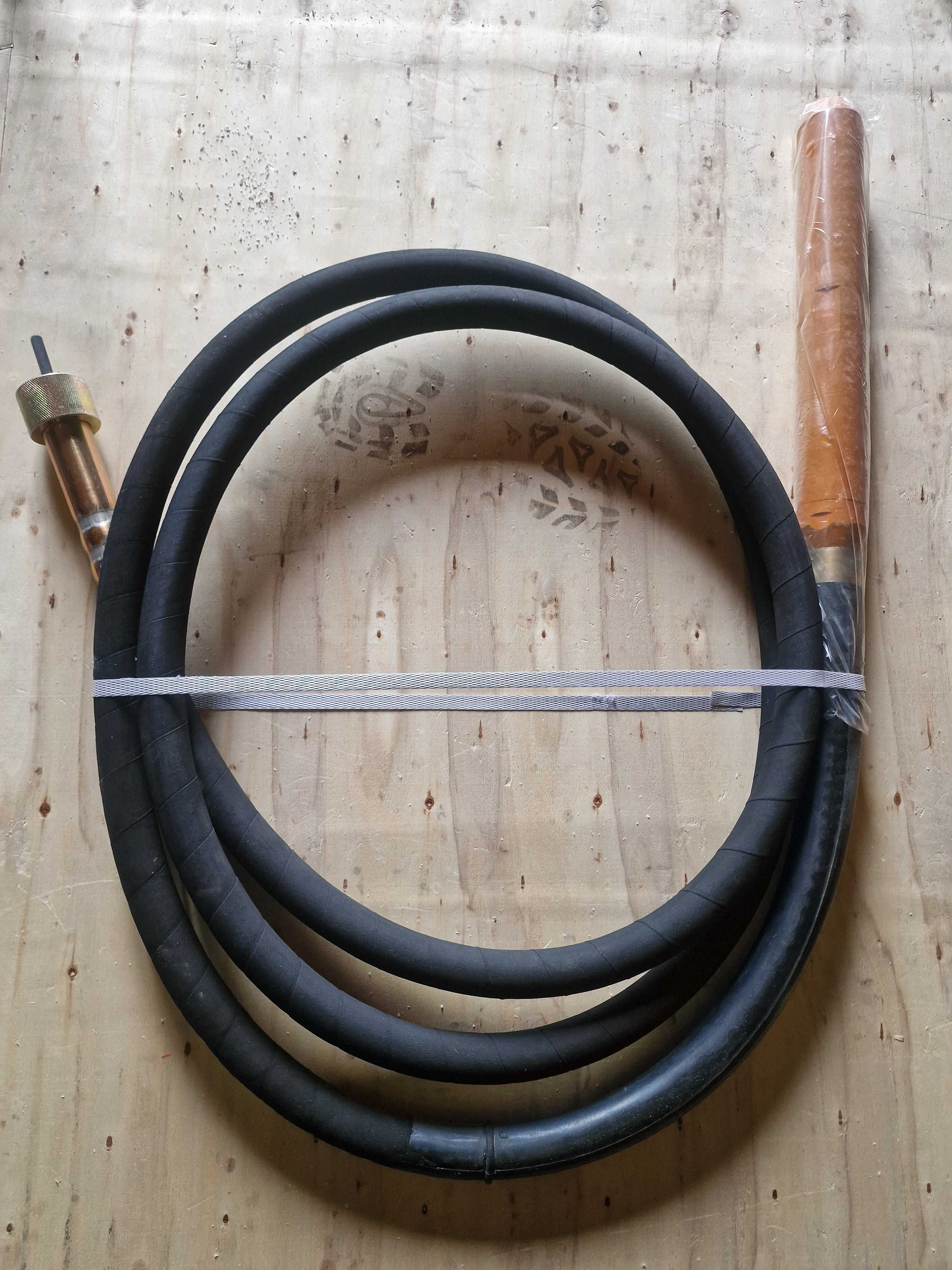 Vibrador de betão com mangueira