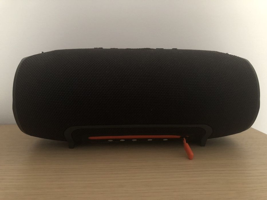 Columa JBL XTREME c/ caixa original+ bolsa de transporte